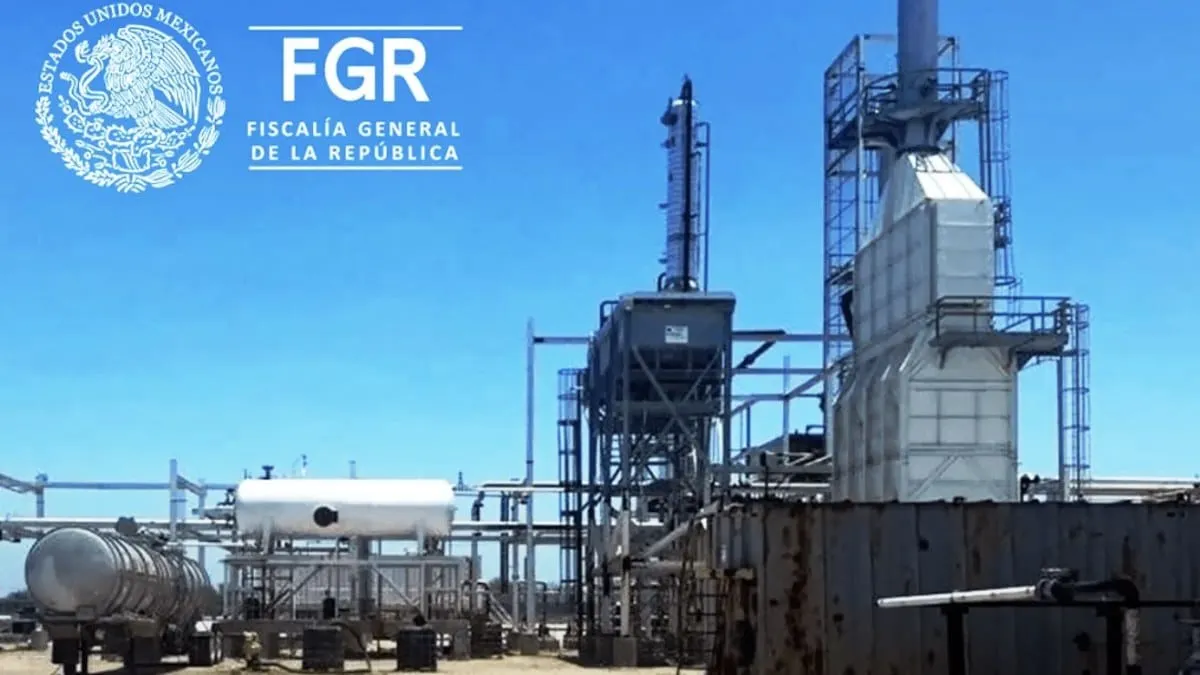 Refinería clandestina abandonada, no hubo detenidos.