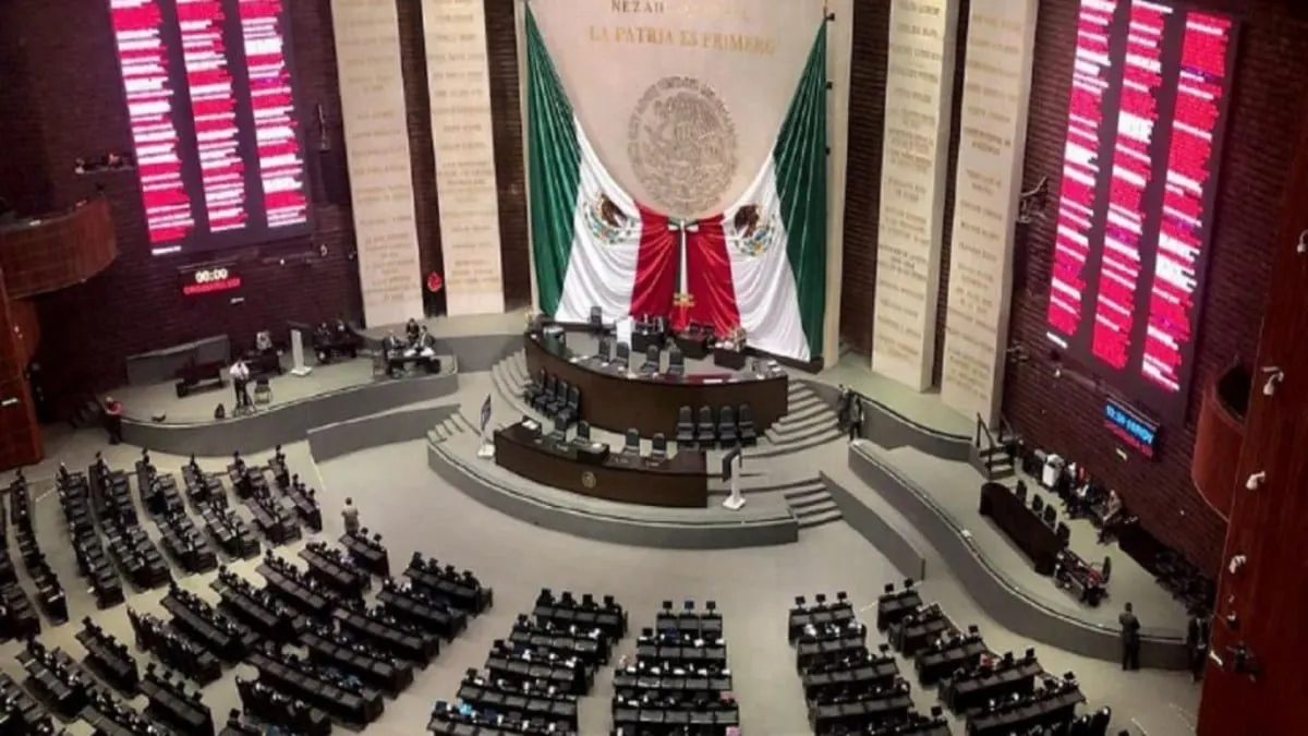 Avanza reforma para exigir nacionalidad única en la Presidencia y gubernaturas.