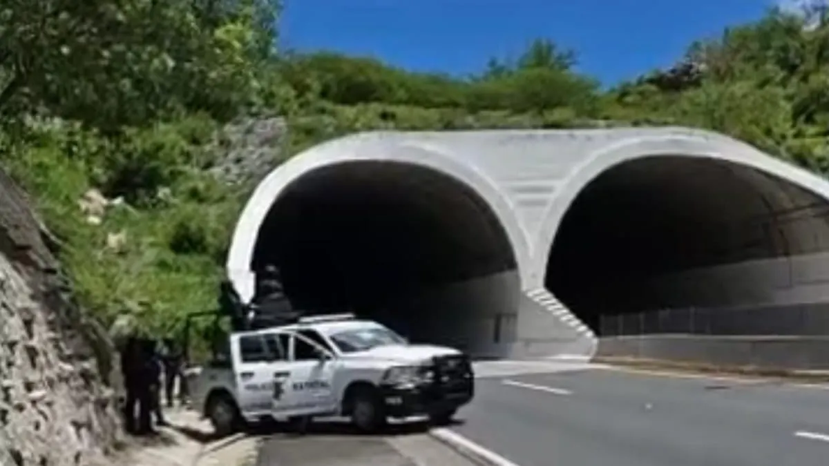 Mueren dos trabajadores de Capufe tras ser fuertemente arrollados  dentro de túneles de la Autopista del Sol