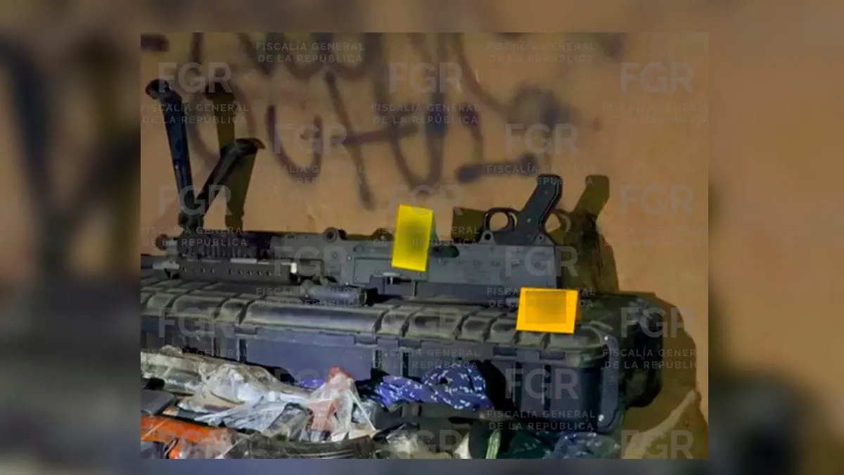 Confiscan armas, granadas y heroína durante cateo en Petatlán, Guerrero