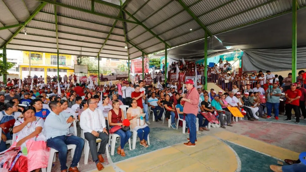 Javier Saldaña encabeza asamblea en Ayutla y llama a consolidar los comités de la Cuarta Transformación.