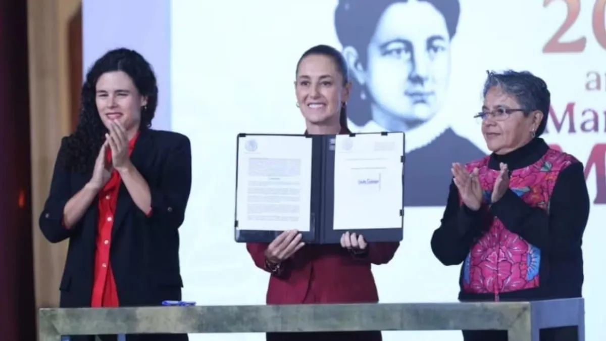 "La información será más transparente" Sheinbaum firma decreto para limitar la reserva de información pública
