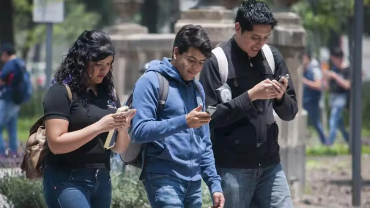 UdeG pone a prueba el programa Presente; estudiantes tendrán periodos de desconexión digital