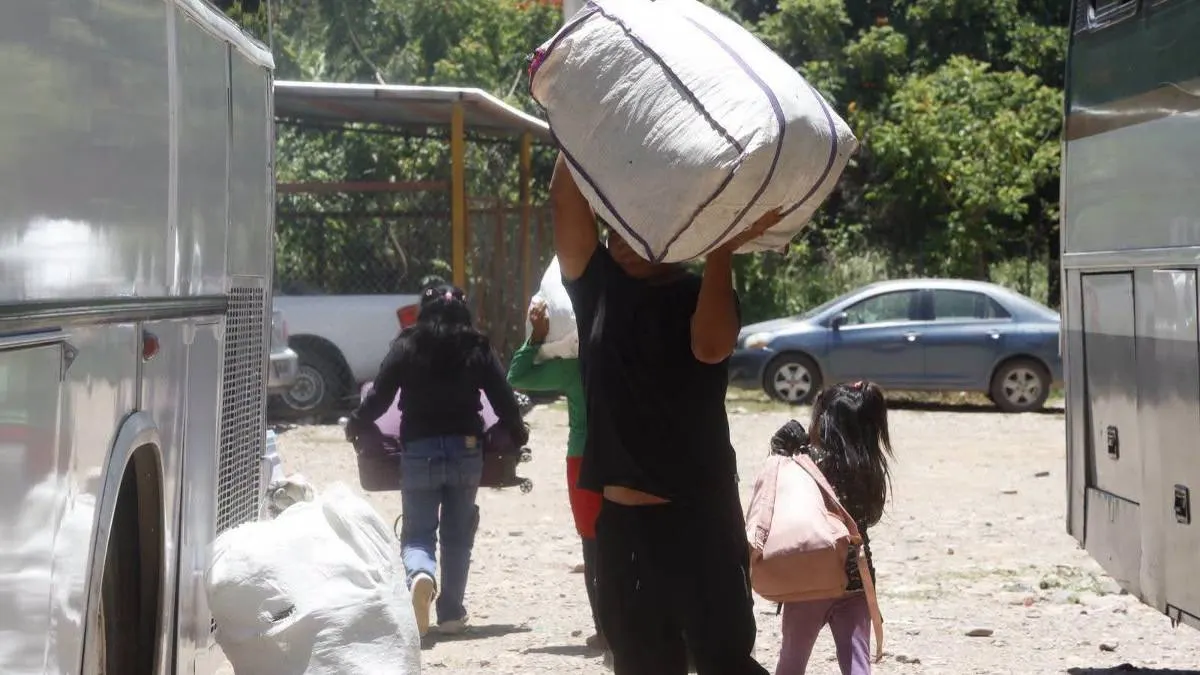 Guerrero: abandonan más de 5 mil familias La Montaña; buscan trabajo en el Norte de México