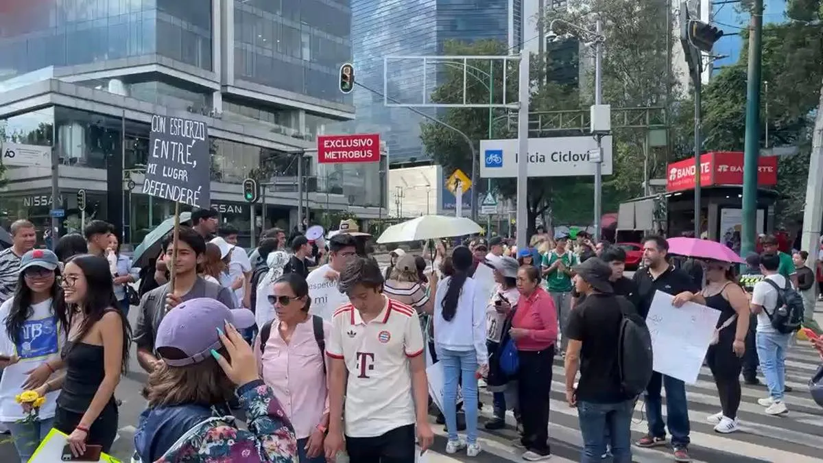 Escala protesta en la UNAM: bloquean Insurgentes por repetición de examen