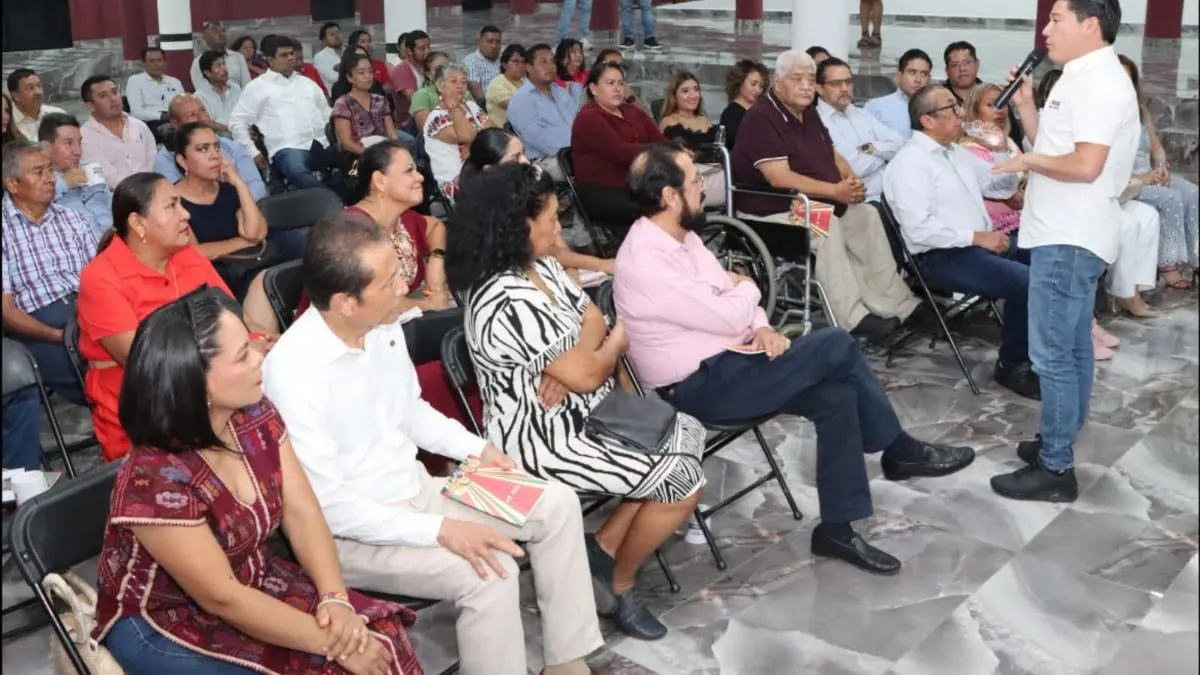 Reunión de la dirigencia estatal de Morena a puerta cerrada con aspirantes en Guerrero.