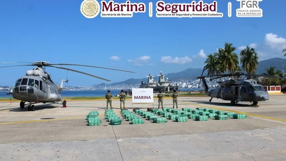 Marina decomisa casi 2 toneladas de cocaína frente a las costas de Guerrero