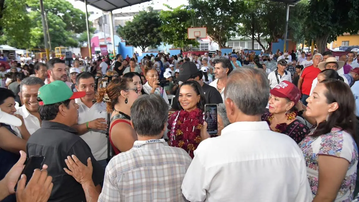 Beatriz Mojica dice que seguirá recorriendo Guerrero mientras Morena define sus tiempos