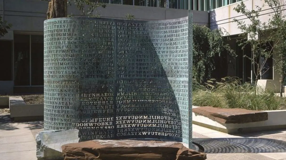 El artista creador de la famosa escultura Kryptos vende el secreto a empresa de criptomonedas.