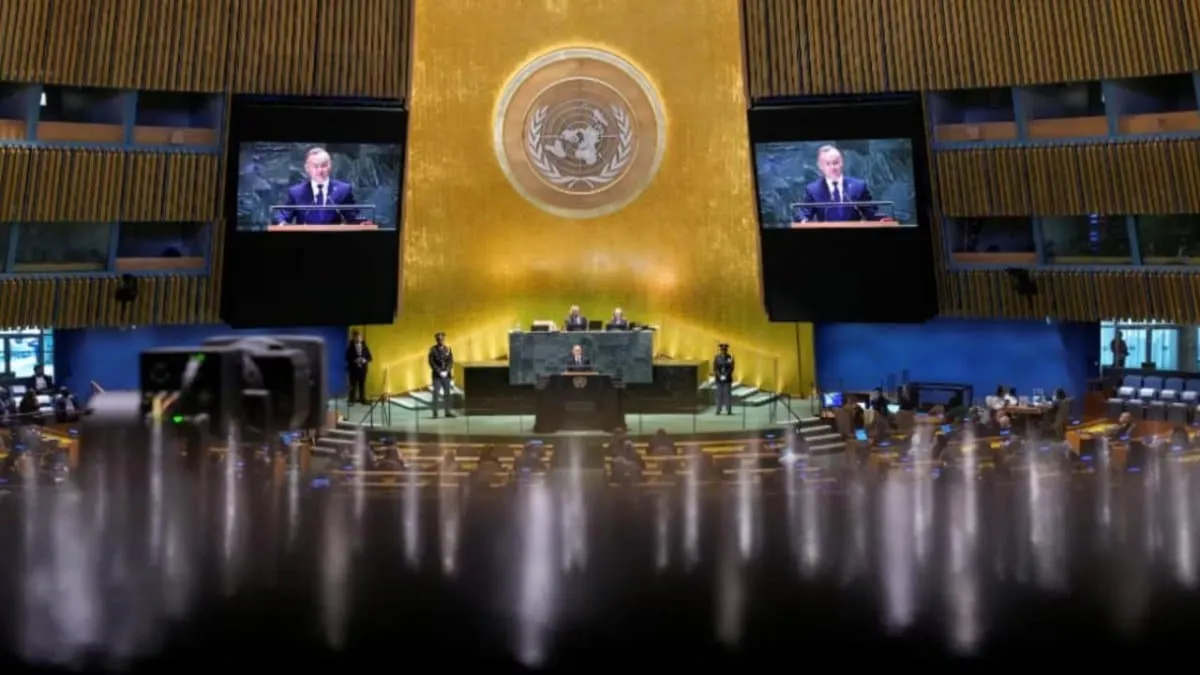 "La IA debe servir a la humanidad", llama la ONU a gobernar su desarrollo ante las alertas de sus propios creadores