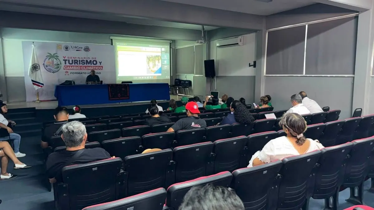 UAGro abre debate sobre turismo y cambio climático durante seminario académico