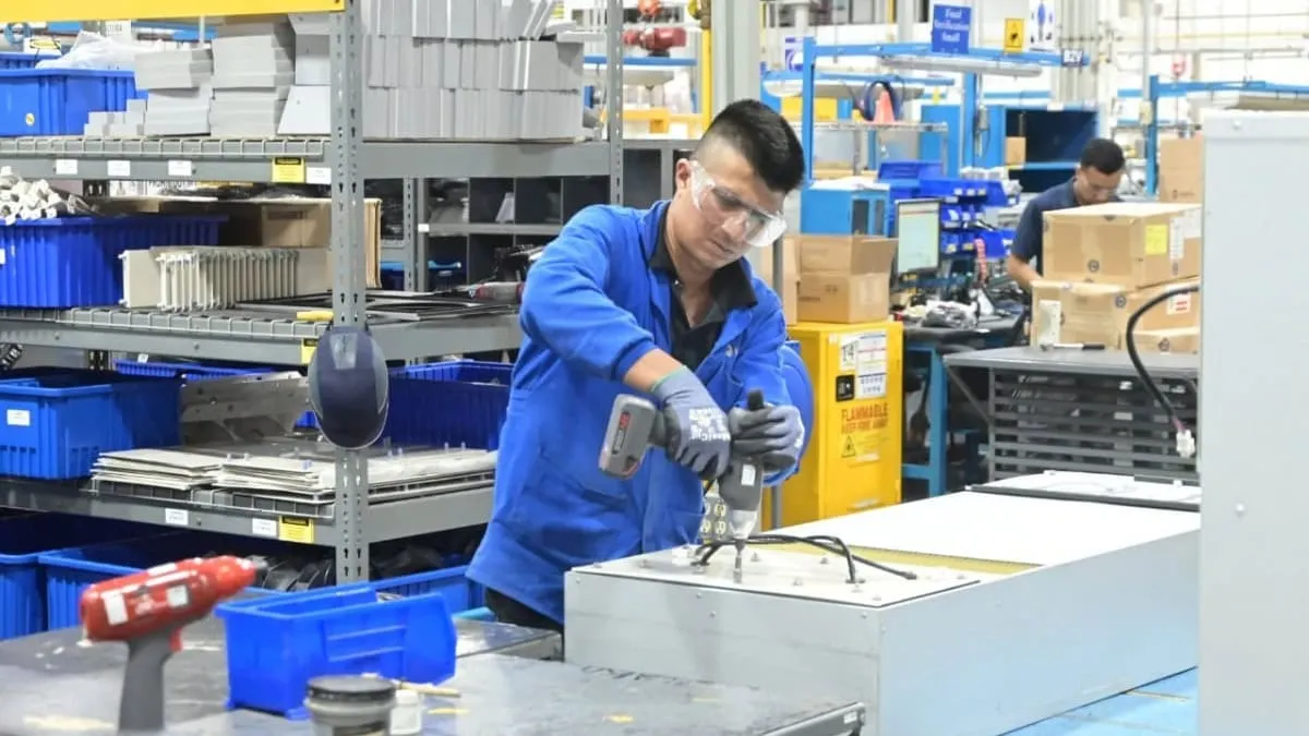 Crece 0.9% la economía mexicana en el tercer trimestre; servicios e industria impulsan el avance