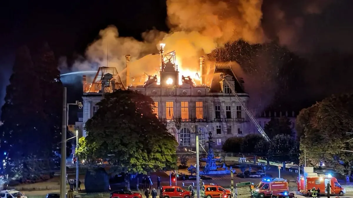 Incendios, saqueos y cerca de 400 detenidos durante protestas en Francia