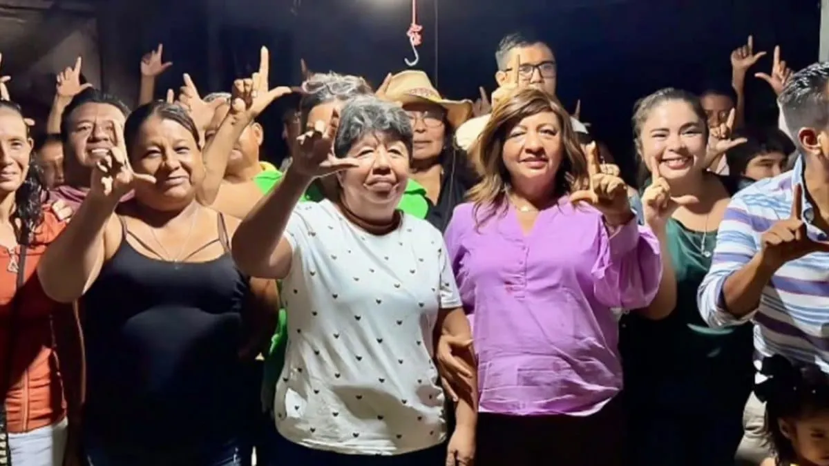 Aborda Leticia Lozano necesidades de servicios públicos en El Quemado durante reunión vecinal