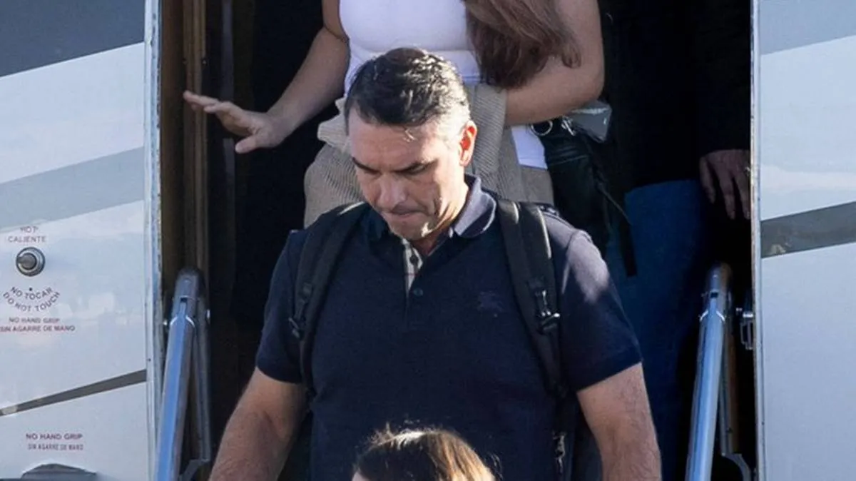 “No me escapé de Brasil, me fui por Brasil”: Flávio Bolsonaro se desdice y ahora se proclama "líder" del país