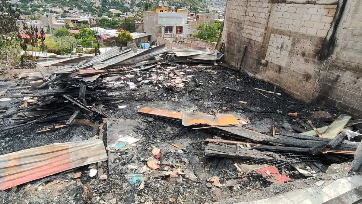 Se incendian cuatro casas en Chilpancingo; una quedó destruida