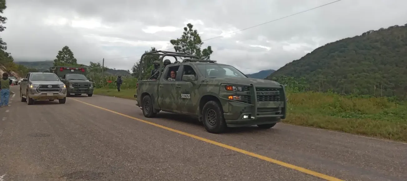 Un sargento muerto y 8 soldados heridos tras volcar patrulla en Heliodoro Castillo
