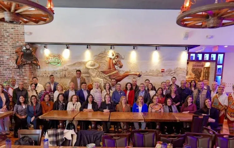 Guerrero refuerza vínculos con comunidad mexicana en EU