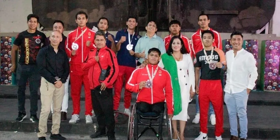 Reciben atletas de Chilpancingo medallas al mérito deportivo