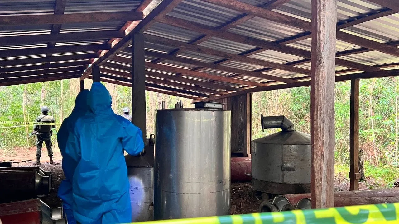 Ejército localiza y desmantela un narcolaboratorio en la sierra de Atoyac, Guerrero