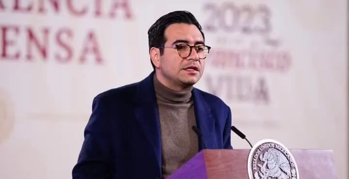 Entregan becas Benito Juárez a más de 40 mil estudiantes damnificados en Acapulco