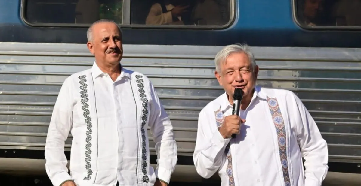 Carlos Merino viaja con AMLO en inauguración del Tren Interoceánico en medio de la violencia