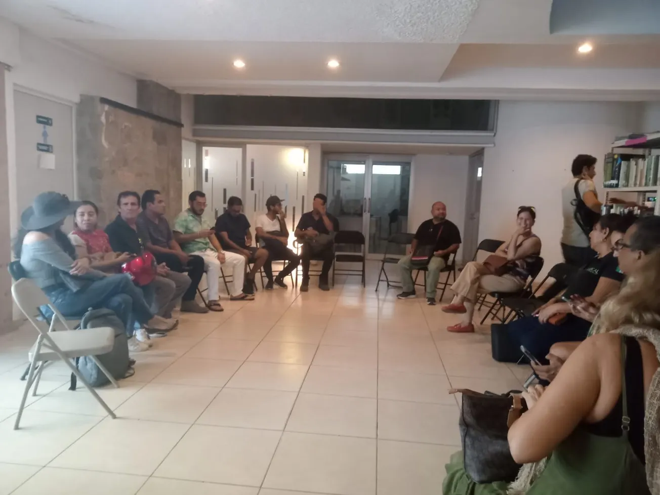 Gestores culturales exigen salida de la GN del Centro Cultural Acapulco