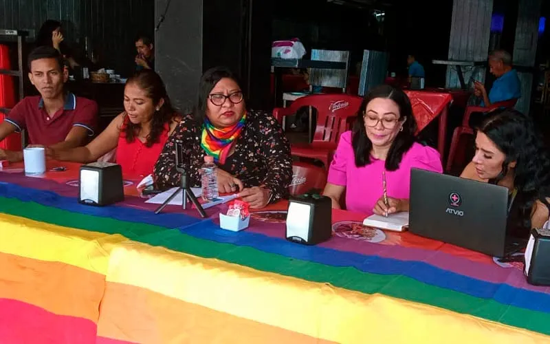 Denuncian LGBTTTIQ+ discriminación en programa de Bienestar en Acapulco