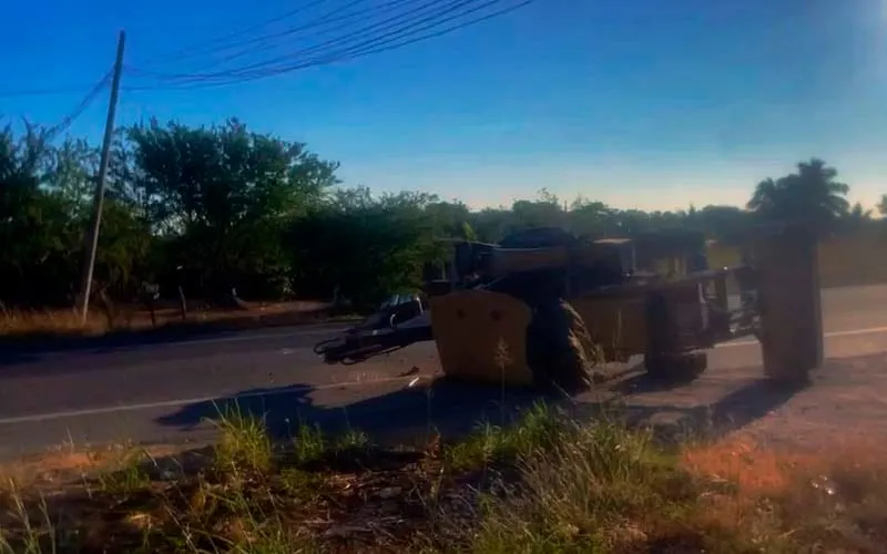 Accidente sobre la Zihuatanejo-Lázaro deja un muerto