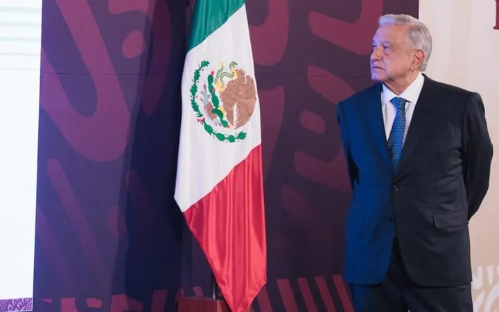 “Viles calumnias”, dice AMLO a presuntos vínculos con el narco