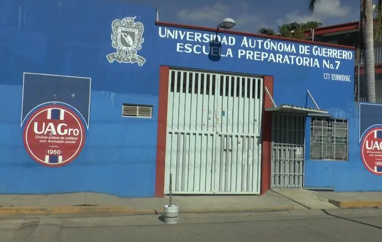 Escuelas de Acapulco se quedan sin clases por falta de transporte