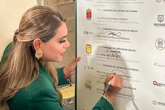 Acude Evelyn Salgado a reunión con AMLO en Palacio Nacional