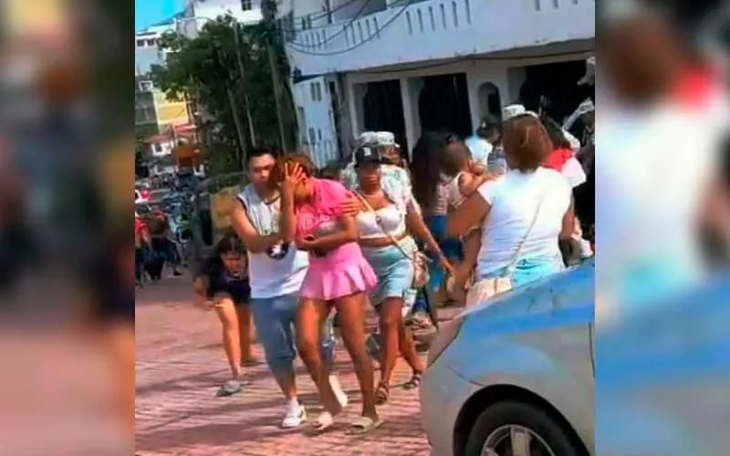 VIDEO: Mujeres pelean por despensas en Acapulco; una herida