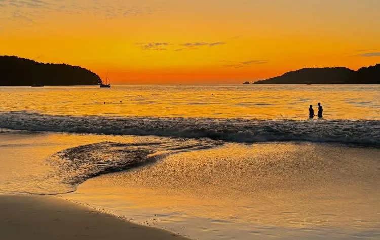 Nombran a playa La Ropa de Zihuatanejo como la segunda mejor de México