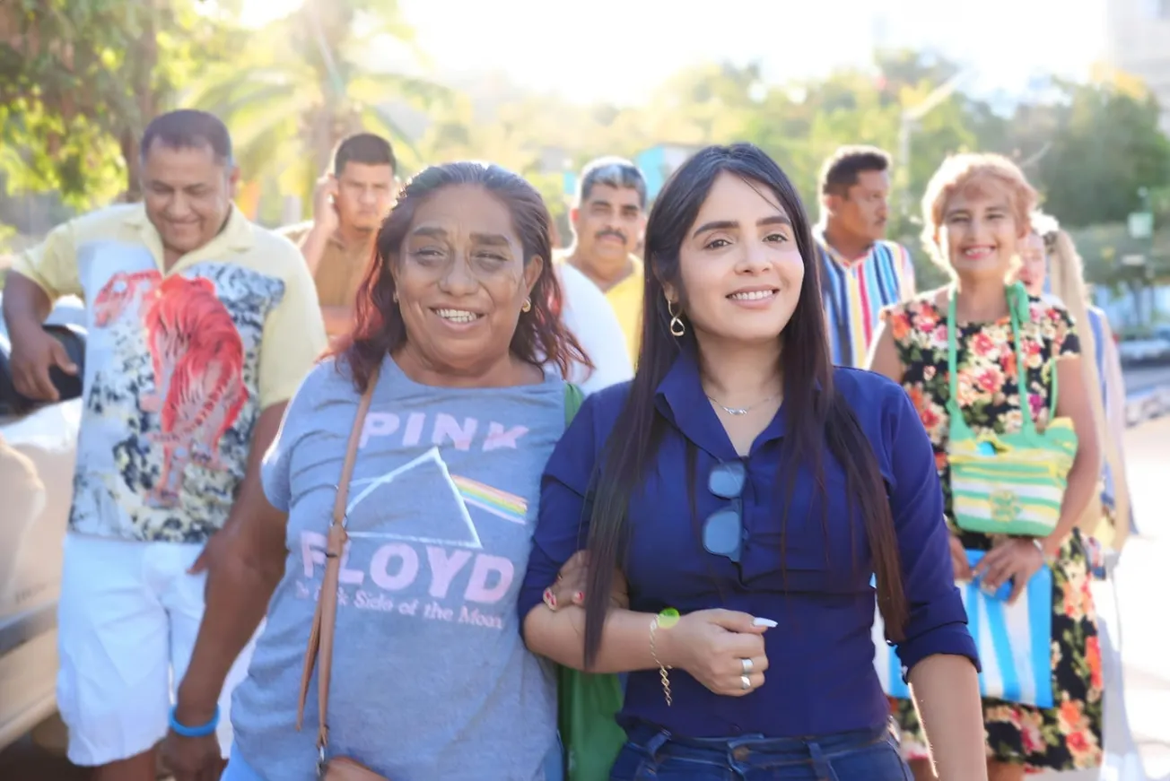 “Nadie ha ayudado tanto como AMLO en un desastre natural”, dice Yoloczin Domínguez