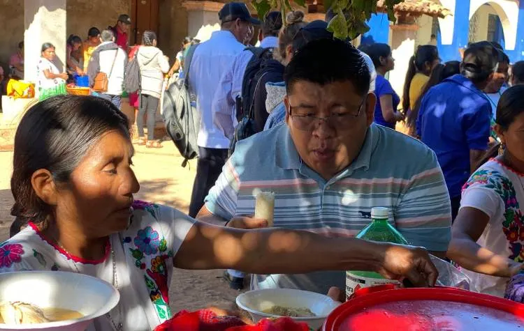 Diputado Masedonio Mendoza promueve preservación de la lengua Tu’un Savi