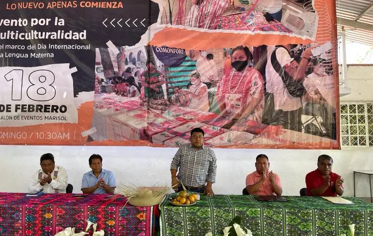 Masedonio Mendoza encabeza celebración del Día de la Lengua Materna en Tlapa