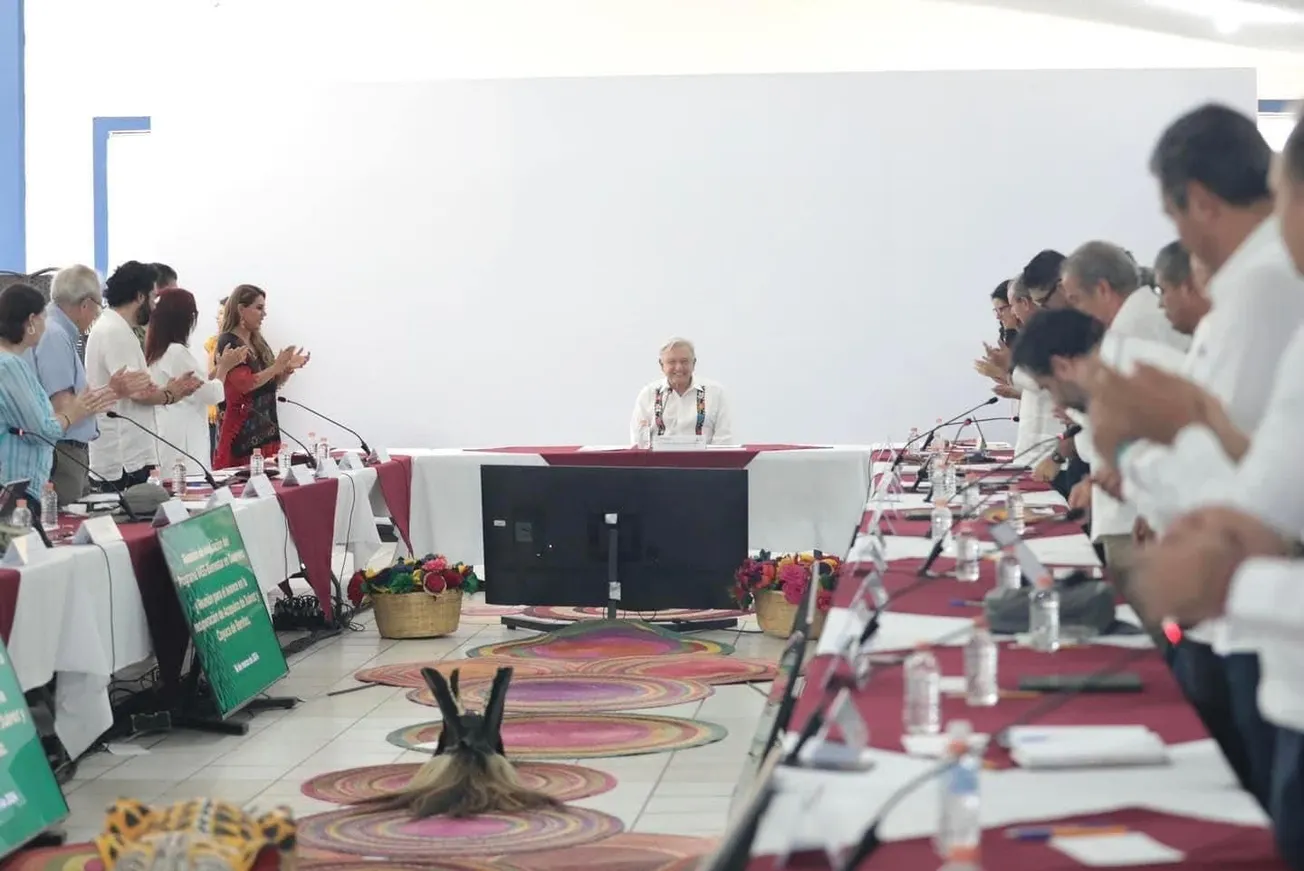 AMLO y su gabinete federal se reúnen con Evelyn Salgado en Acapulco