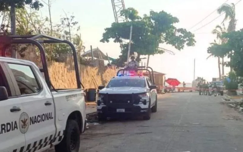 Asesinan a mujer frente a su hijo en playa Icacos de Acapulco