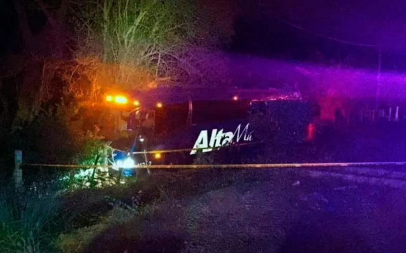 Accidente deja dos fallecidos en la Costa Chica de Guerrero