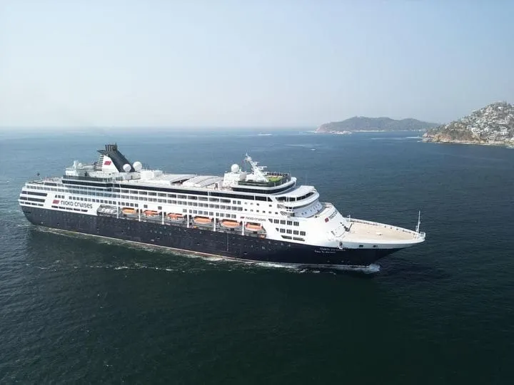 Ancla crucero con mil 283 turistas en la terminal marítima de Acapulco