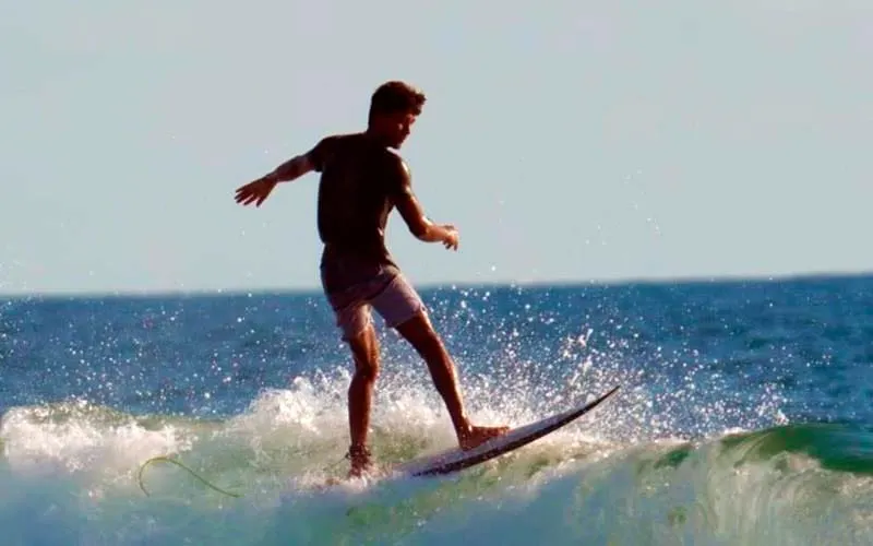 Visitan Acapulco 29 mil turistas en puente por natalicio de Benito Juárez