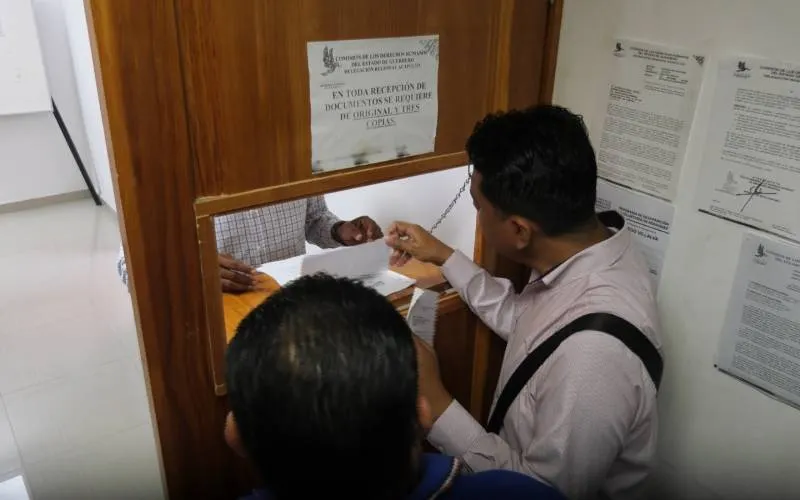 Reportero en Acapulco denuncia abuso policial y violación de DDHH tras detención arbitraria