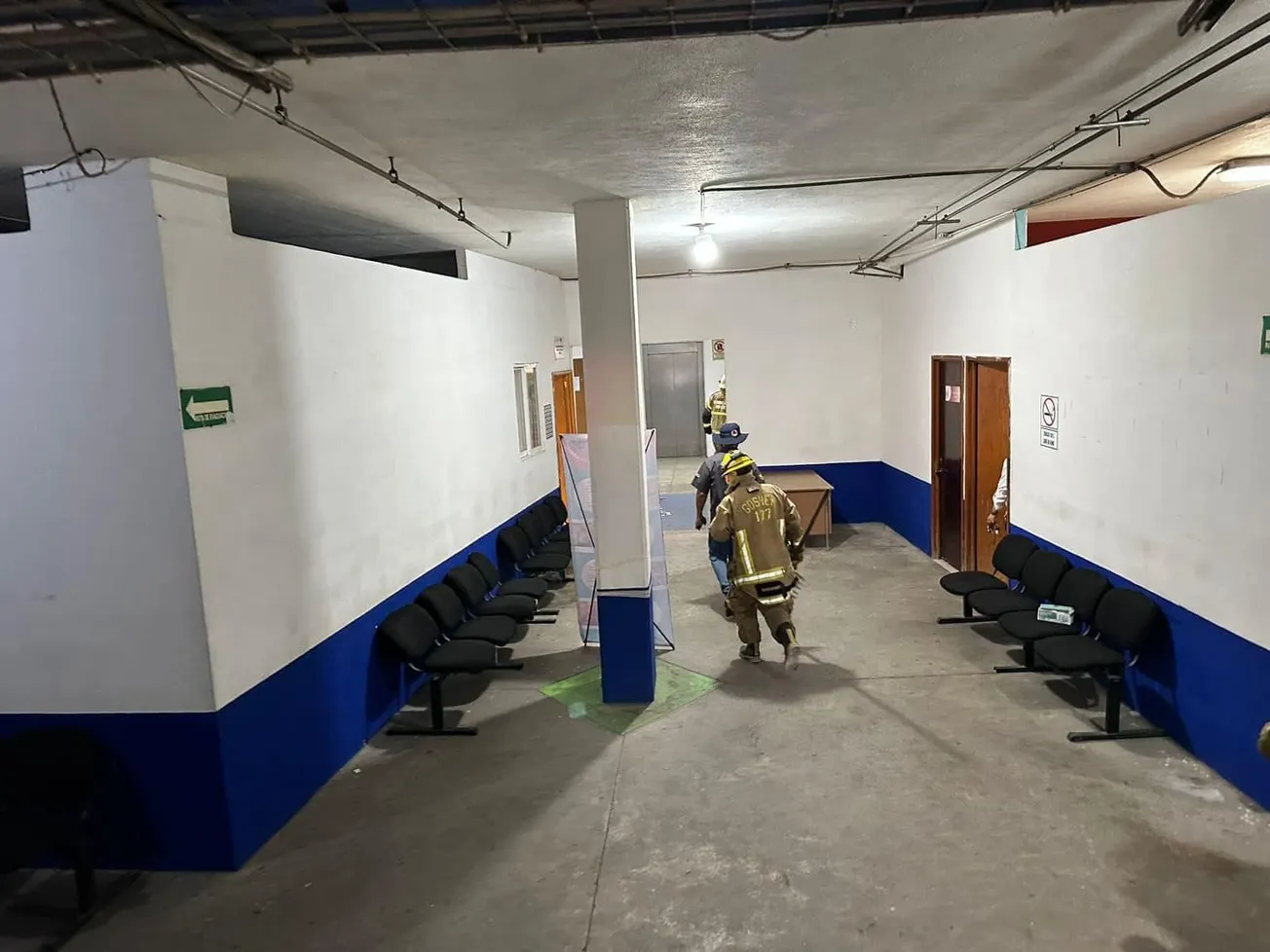 Gobierno y Fiscalía suspenden actividades ante protestas de normalistas