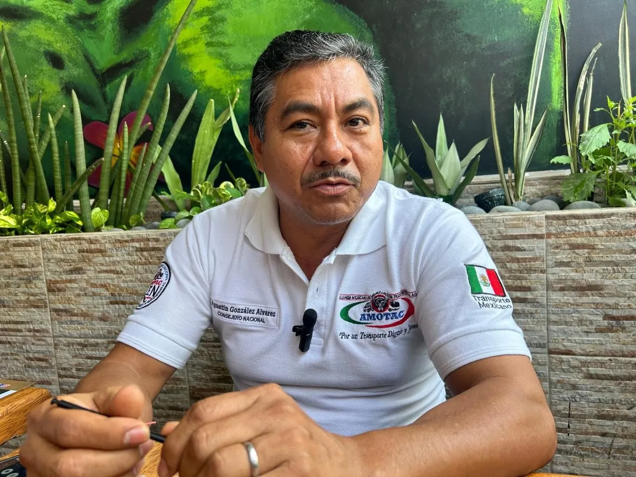 Normalistas de Ayotzinapa robaron más de 20 camiones de carga en cinco meses: AMOTAC