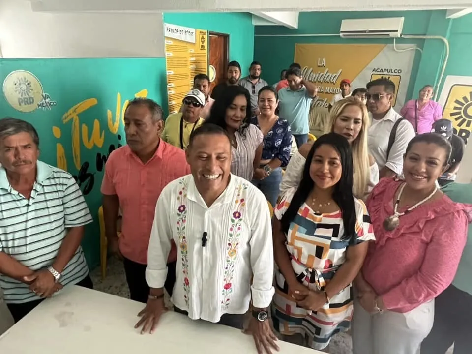 Renuncia Bulmaro Cabrera a la dirigencia del PRD en Acapulco