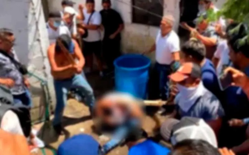 Vinculan a uno por feminicidio de Camila en Taxco; sería hijo de Ana, la mujer linchada