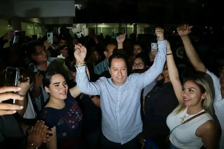 Se registra Jorge Salgado por Morena a la alcadía de Chilpancingo y llama a la unidad