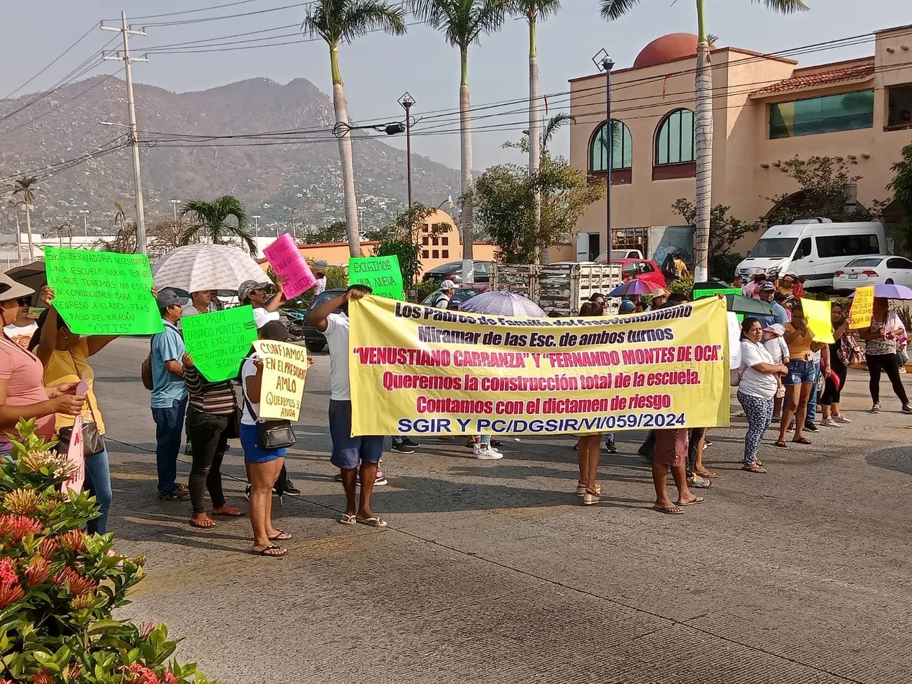 Bloquean frente a Protur para exigir reconstrucción de una primaria