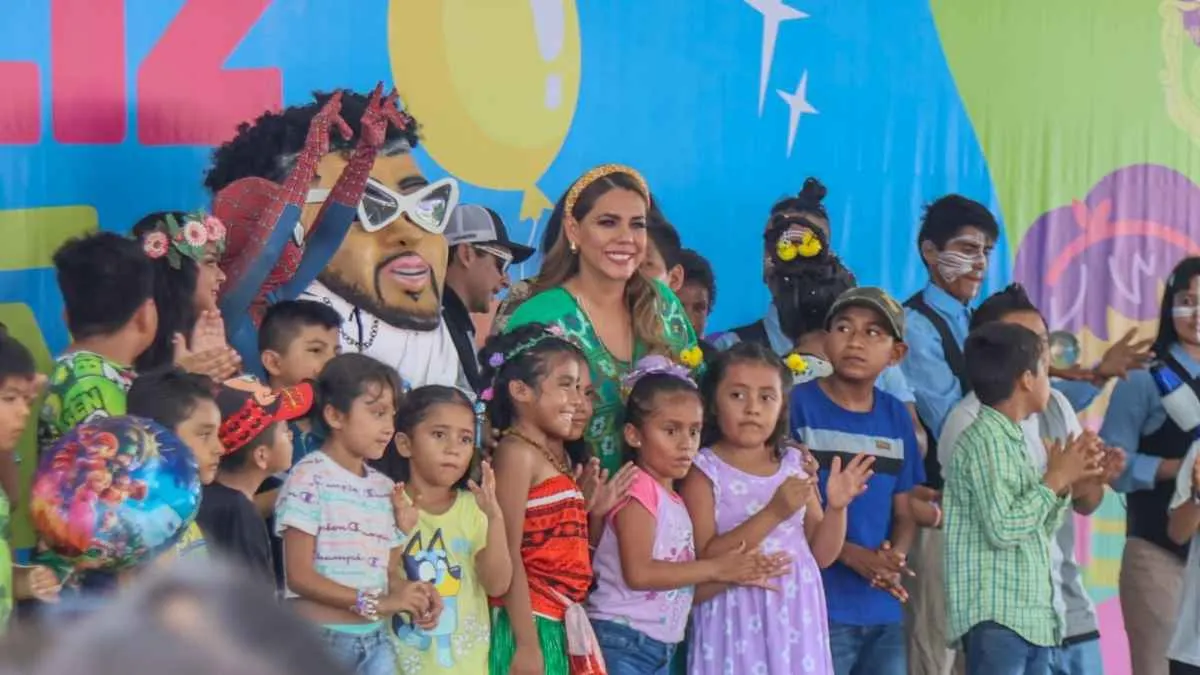 Niños de Acapulco celebran su día en el Parque Papagayo con una gran fiesta